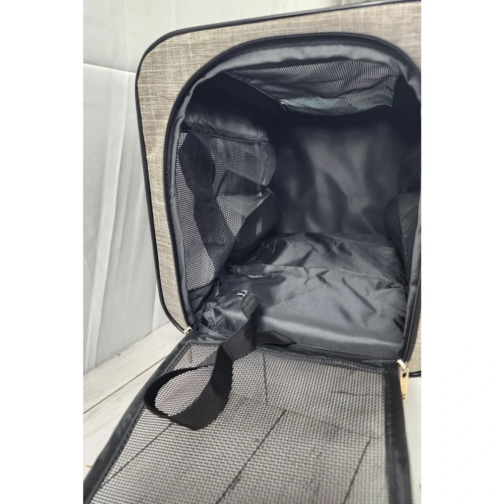 Cat/Dog Portable/Foldable/Washable Faux Fur Bottom Crate, Zip Close, Handles